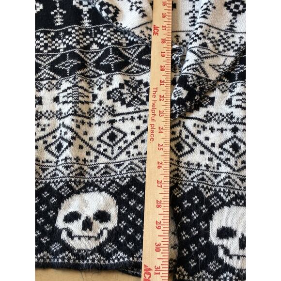 TORRID Skull Fair Isle Cardigan Sweater Goth Whimsigoth Xmas Cozy Comfy Sz 2 - L - Picture 7 of 16